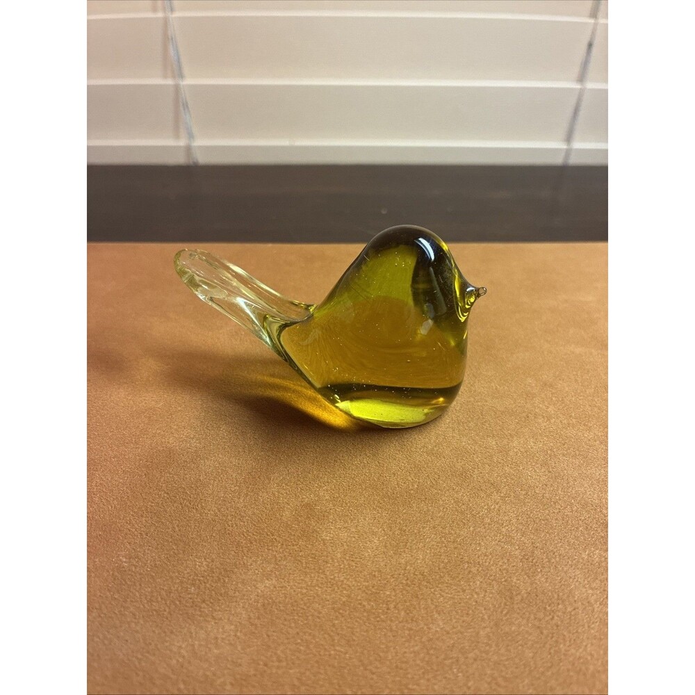 Napcoware Vintage Amber Yellow Bird Chick Art Glass Paperweight Decoration